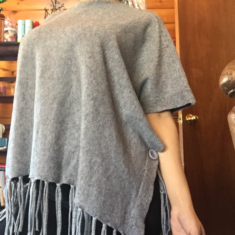 NWT Button Side Poncho - Picture 3 of 10